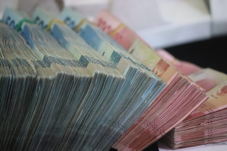 „Geld macht glücklich“ ist (k)ein Trugschluss
