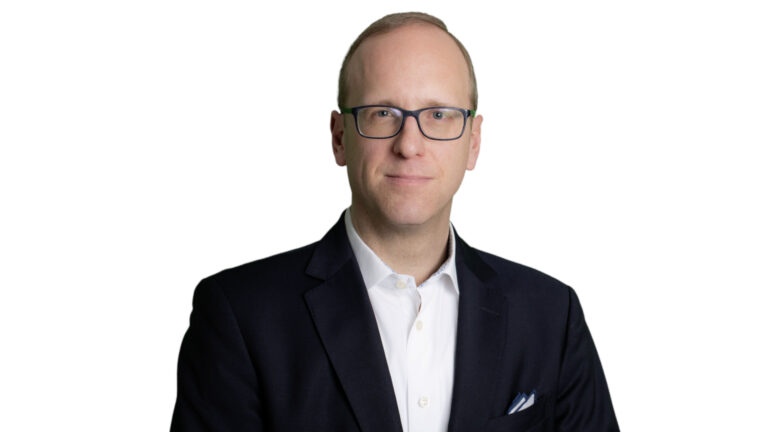 Dr. Oliver Pfeil verlässt EB-SIM