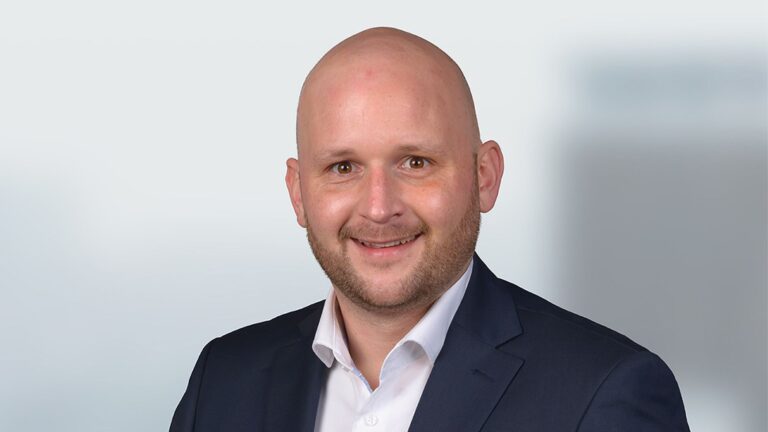 Maximilian Ritz steigt zum Head of Wholesale der EB-SIM auf