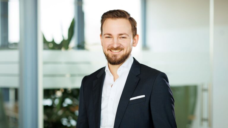 Wirk­lich nach­hal­tig in­ves­tie­ren: Die nach­ge­schärf­ten An­la­ge- und Fi­nan­zie­rungs­grund­sät­ze der GLS In­vest­ments, We­bi­nar 13.03.2025